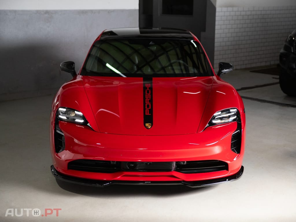 Porsche Taycan GTS Sport Turismo