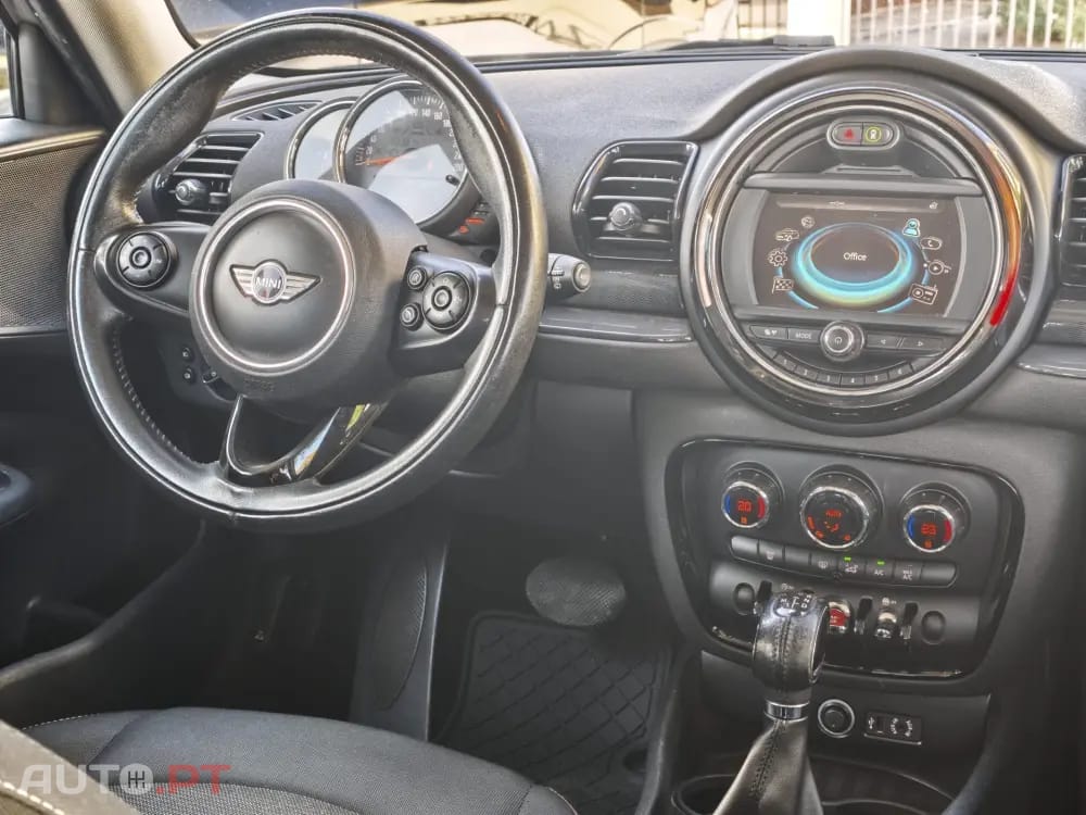 MINI Clubman One D Aut. Blackyard