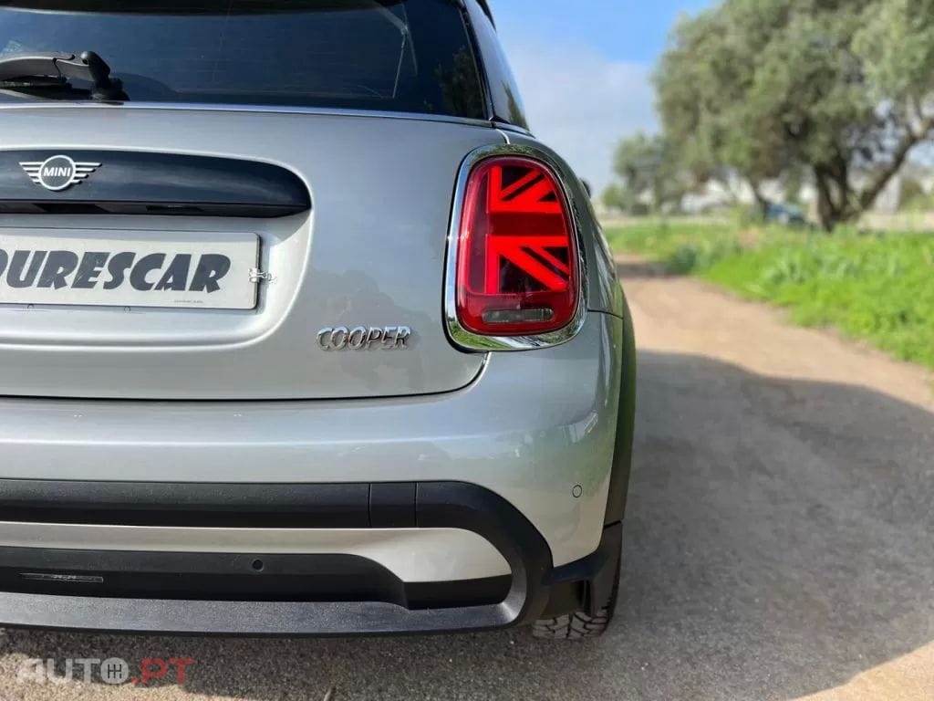 MINI Cooper Premium First Essential