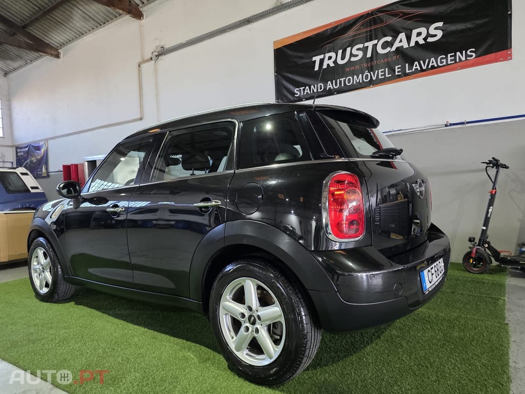 MINI Countryman One D