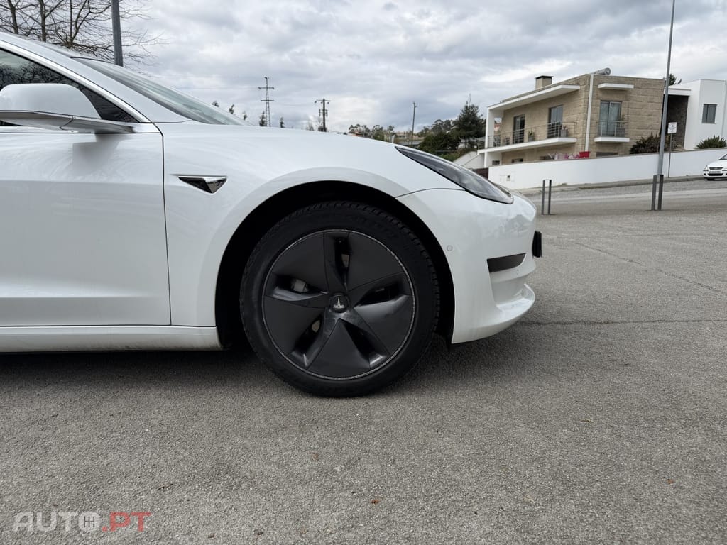 Tesla Model 3 Long Range AWD Dual Motor
