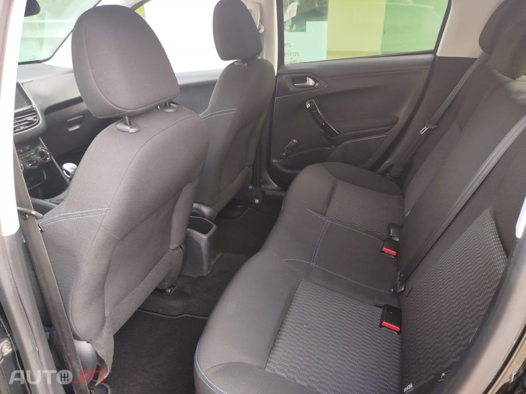 Peugeot 208 1.5 BlueHDi Signature