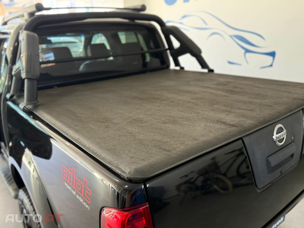 Nissan Navara 2.5 dCi CD LE Hi-Tech +P.Premium AT 4WD