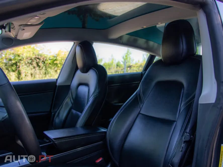 Tesla Model 3 Standard Range Plus RWD