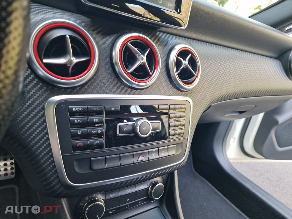 Mercedes-Benz A 180 d AMG Line