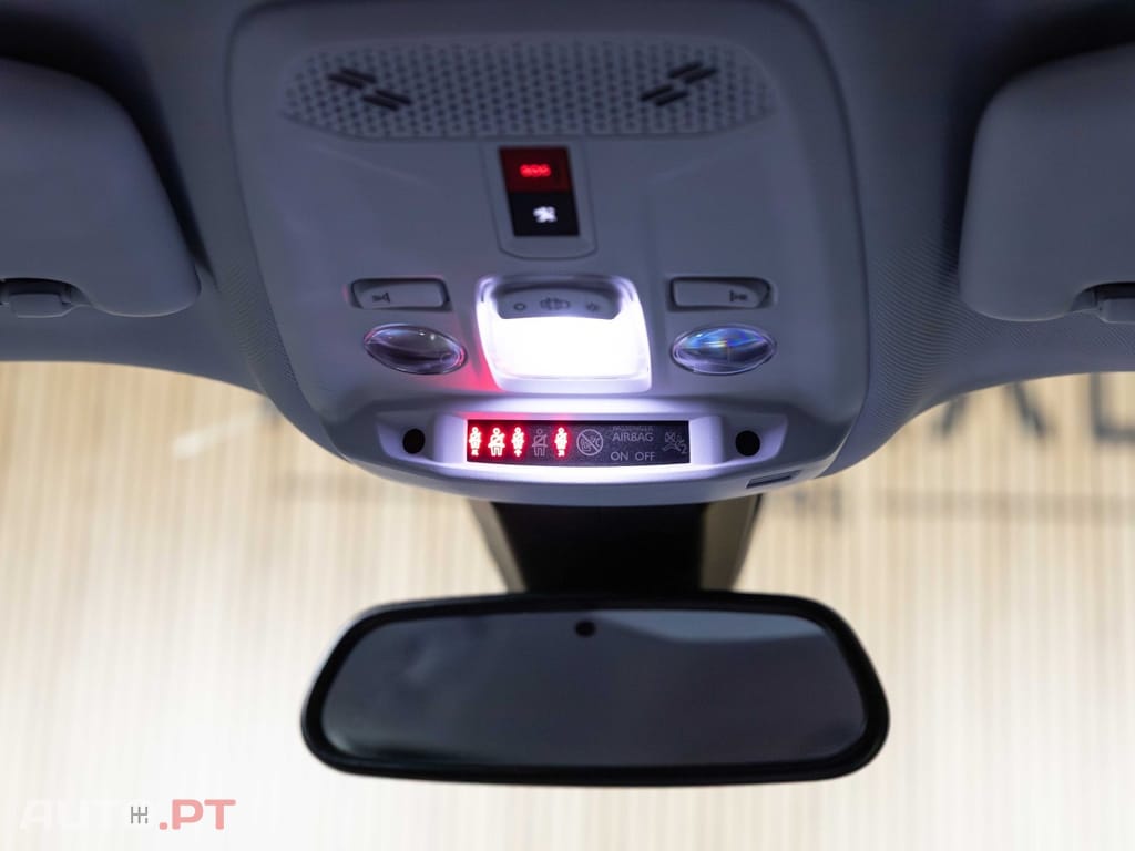 Peugeot 2008 1.2 PureTech Allure Pack EAT8