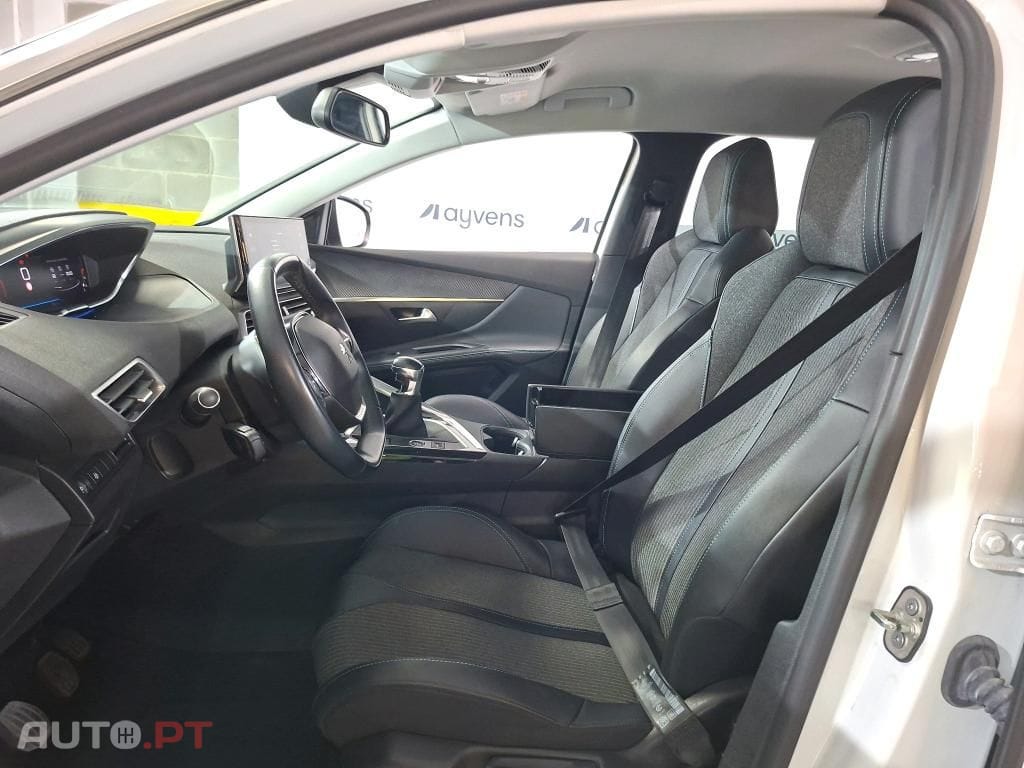 Peugeot 5008 1.5 BlueHDi Allure