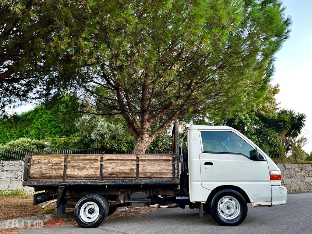 Hyundai H100 .