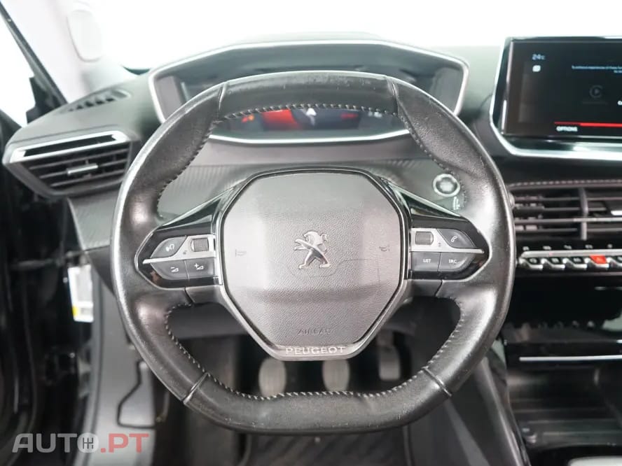 Peugeot 2008 1.2 PureTech Allure