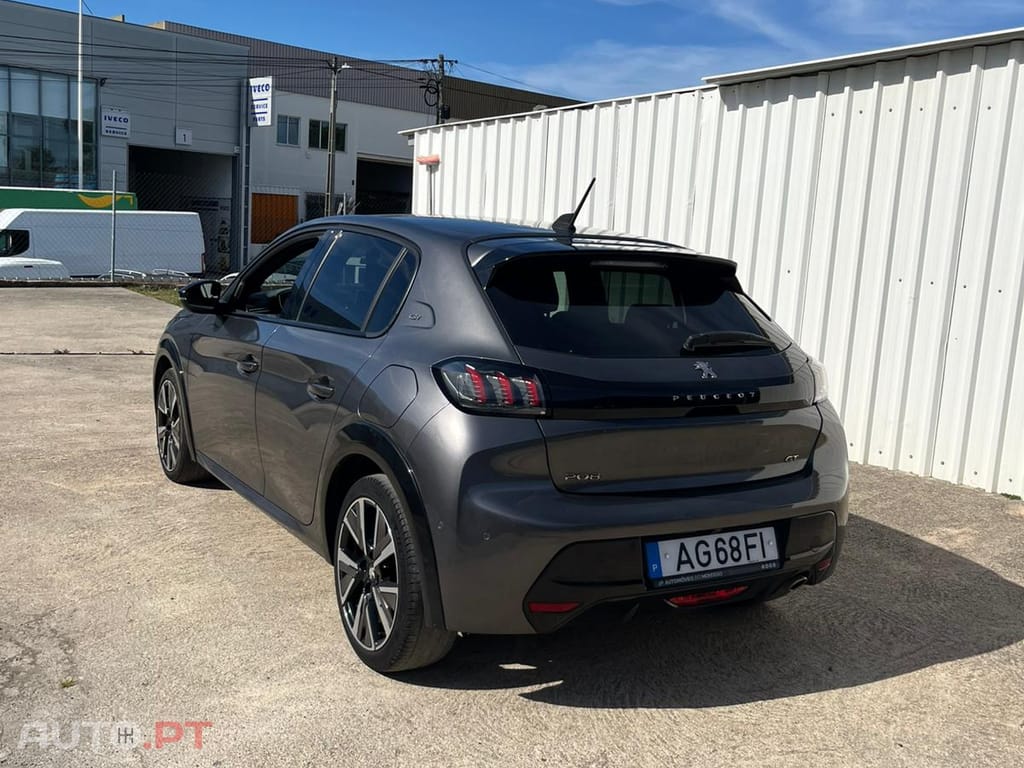 Peugeot 208 Puretech 1.2 GT