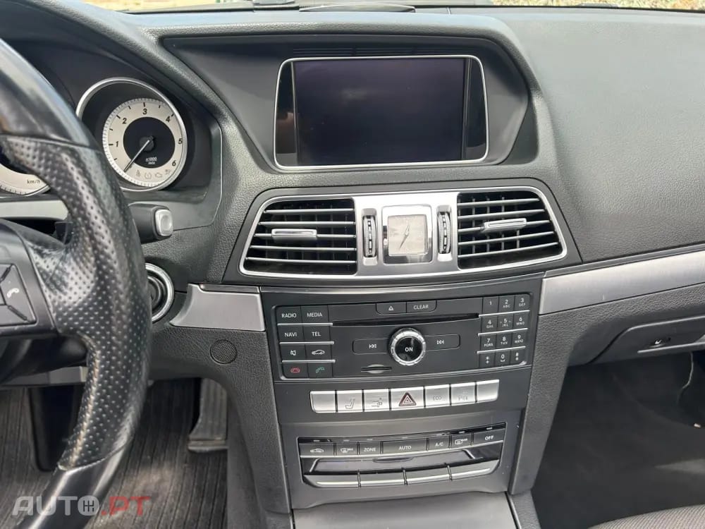 Mercedes-Benz E 220 BlueTEC Auto