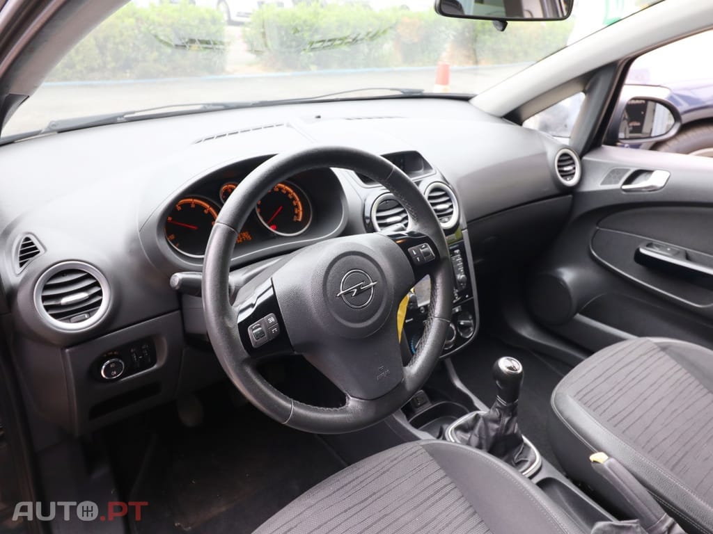 Opel Corsa 1.3 CDTi City — fotografia 7