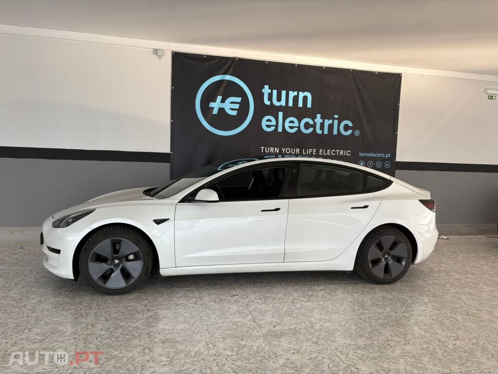 Tesla Model 3 Standard Range Plus RWD