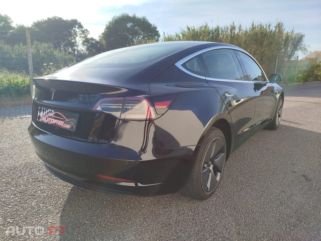 Tesla Model 3 Tração Traseira