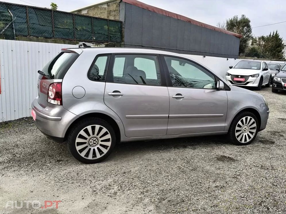 Volkswagen Polo 1.4 TDi Trendline — fotografia 9