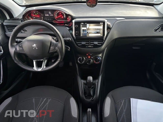 Peugeot 208 1.4 HDi SE Style