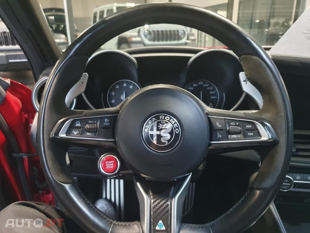 Alfa Romeo Giulia 2.9 Bi-Turbo Quadrifoglio AT8