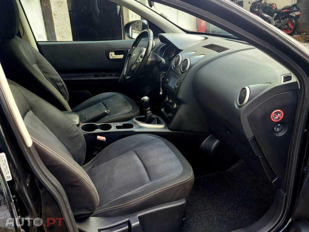 Nissan Qashqai 1.5 dCi Tekna Premium 17