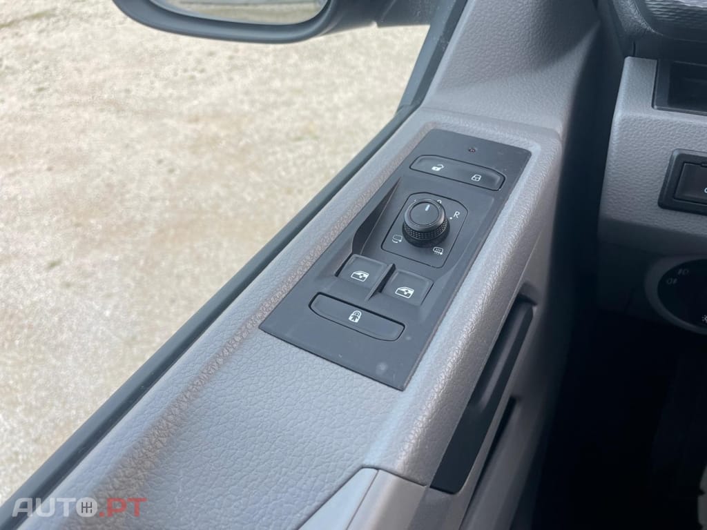 Volkswagen Caravelle 2.0 TDI Comfortline DSG