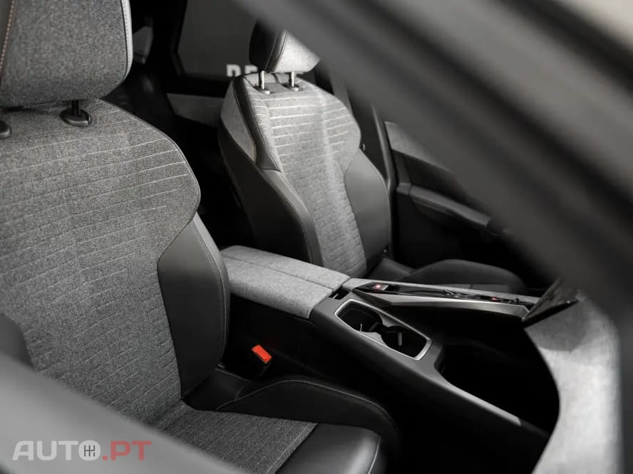 Peugeot 3008 1.2 Hybrid Allure e-DCS6