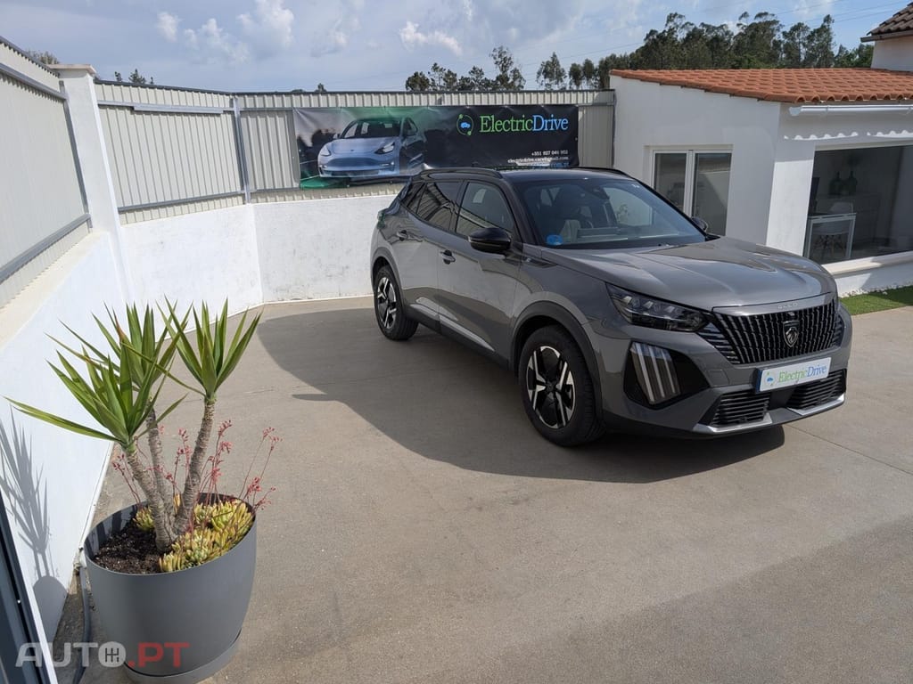 Peugeot E-2008 54 kWh GT