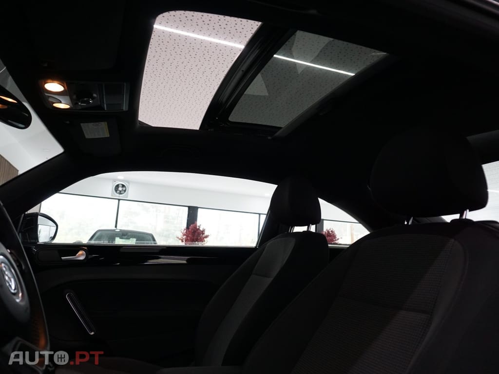 Volkswagen New Beetle 1.2 TSI BlueMotion Technologie Design