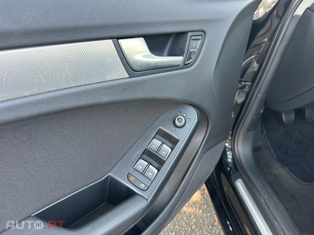 Audi A4 Avant 2.0 TDi Business Line S-line