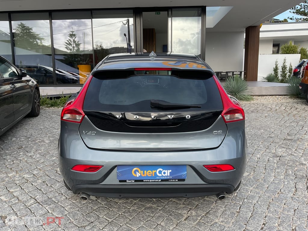 Volvo V40 2.0 D2 Momentum Geartronic