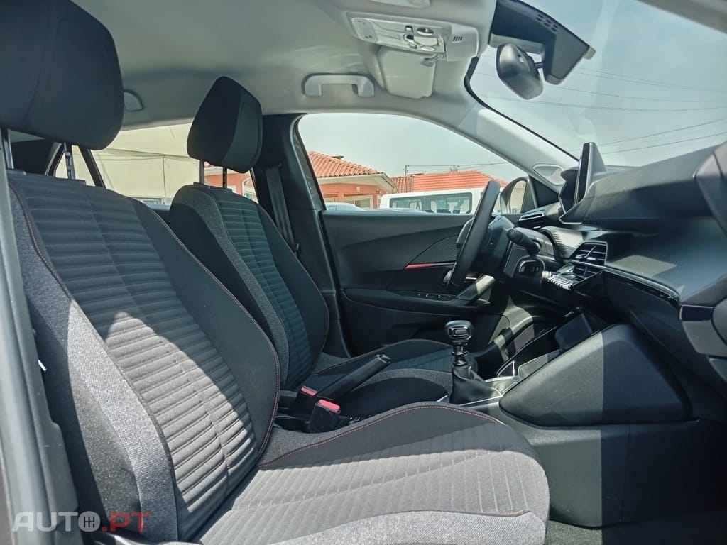 Peugeot 2008 1.2 PureTech Active Pack
