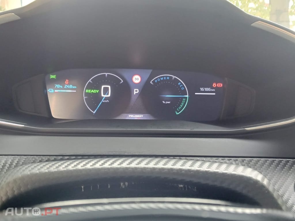 Peugeot E-2008 50 kWh Allure Pack