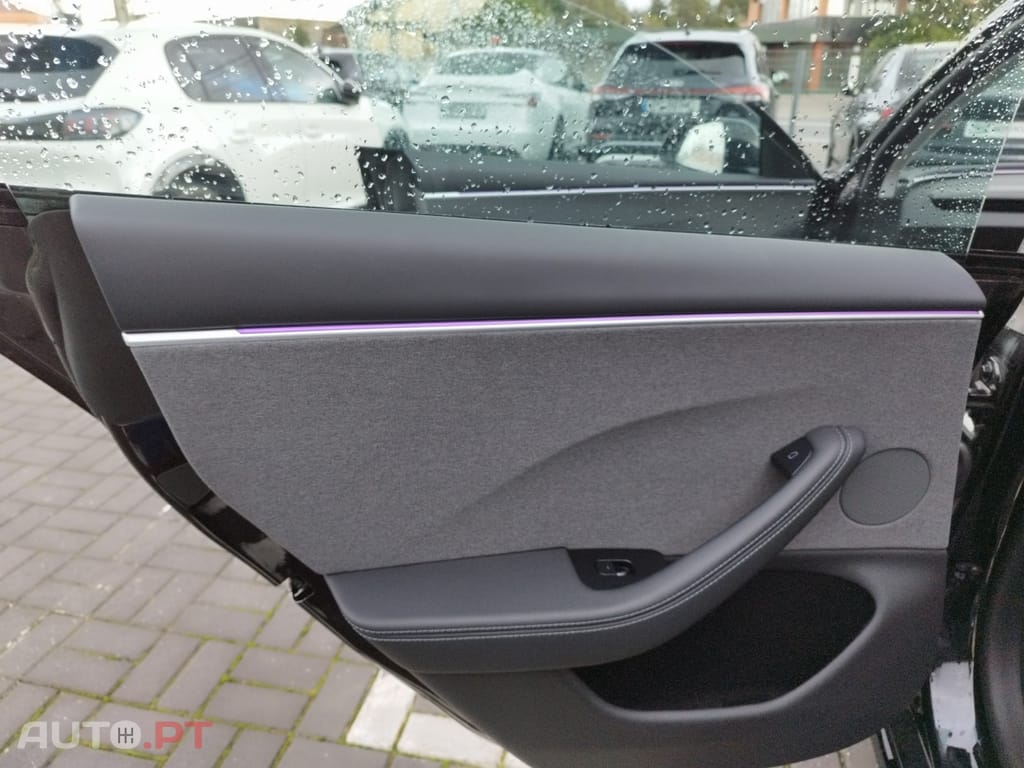 Tesla Model 3 Tração Traseira