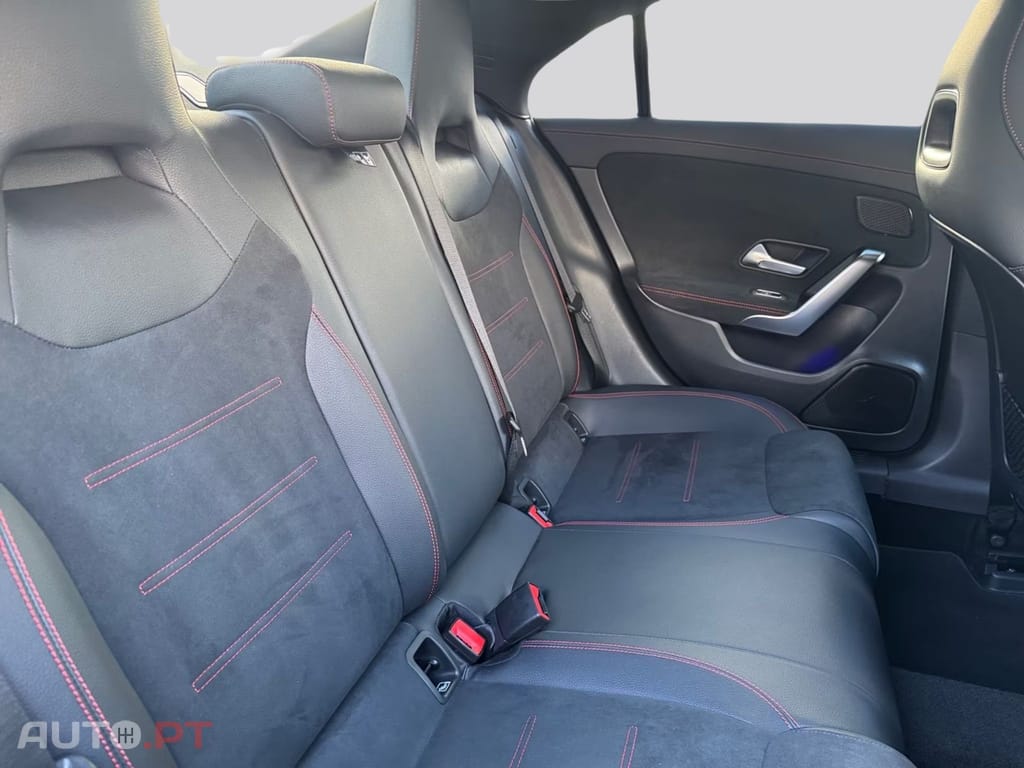 Mercedes-Benz CLA 250 e Coupé AMG 