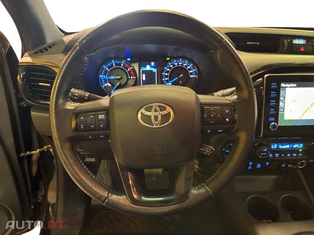 Toyota Hilux 2.8 D-4D 4WD Invincible