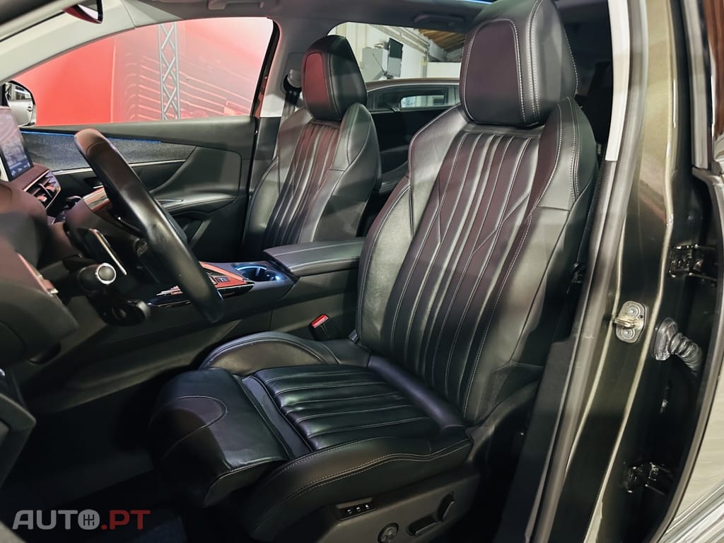 Peugeot 5008 1.2 PureTech Allure Pack EAT8