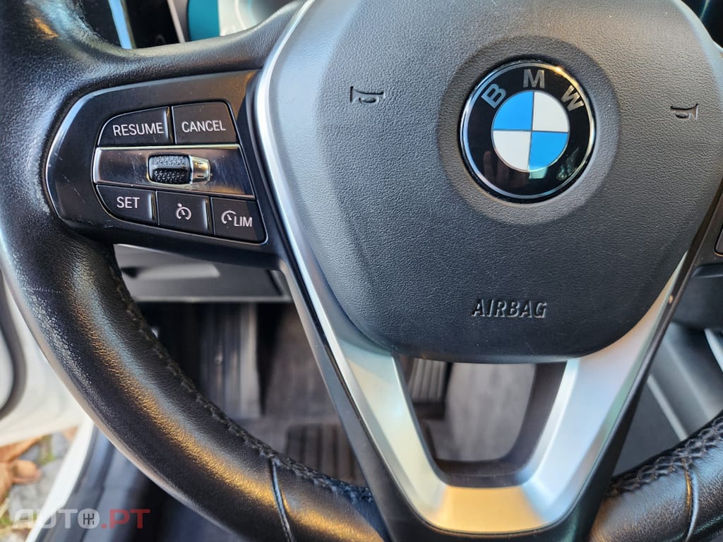 BMW 330 e Auto