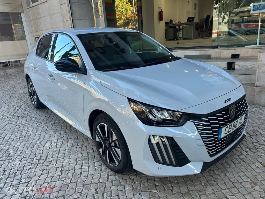 Peugeot 208 1.2 Hybrid Allure e-DCS6