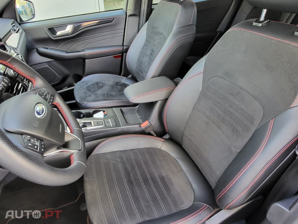 Ford Kuga 2.5 PHEV ST-Line X