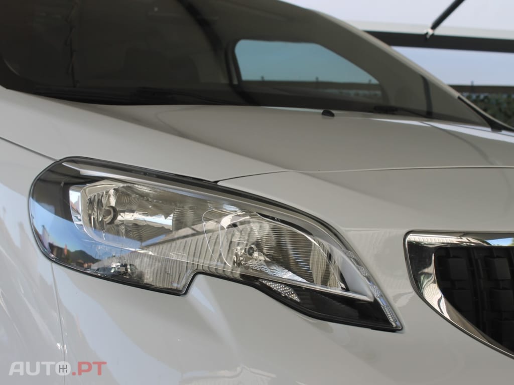 Peugeot Traveller 1.6 BlueHDi L2H1 Business Standard