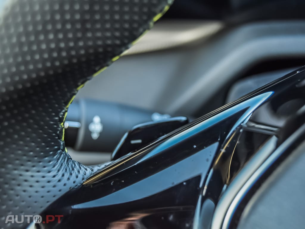 Peugeot 408 1.6 Hybrid GT e-EAT8