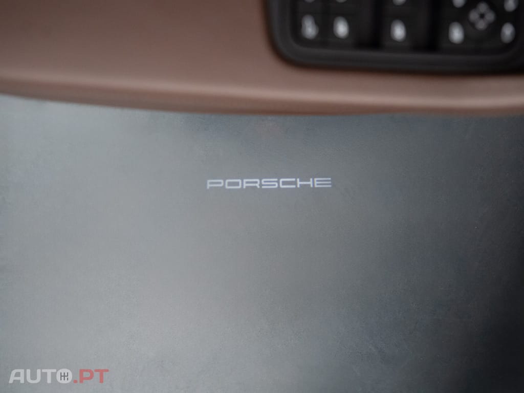 Porsche Macan Electric 4
