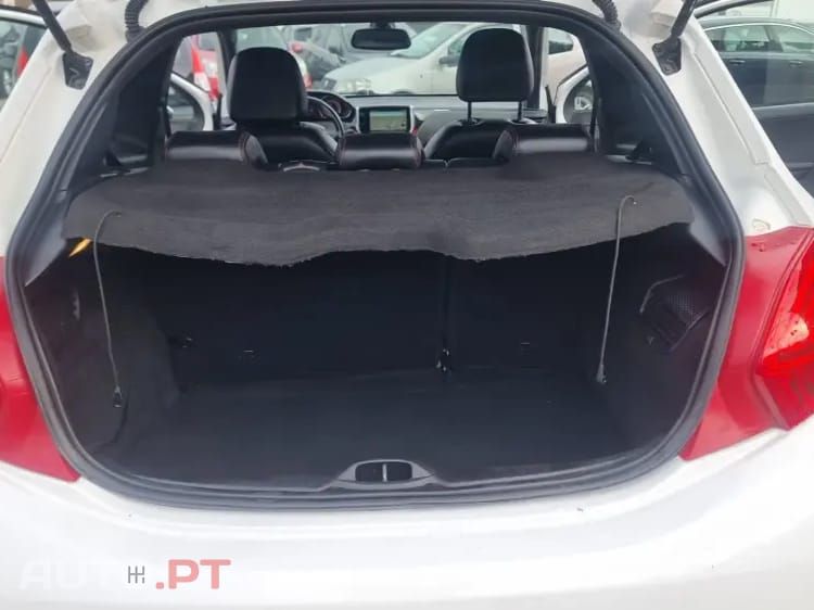 Peugeot 208 1.6 THP GTi