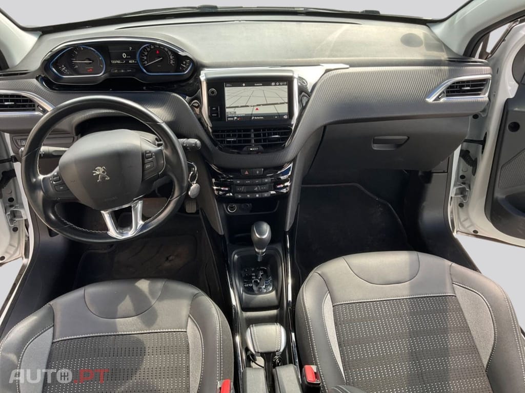 Peugeot 2008 1.2 PureTech EAT6 Allure