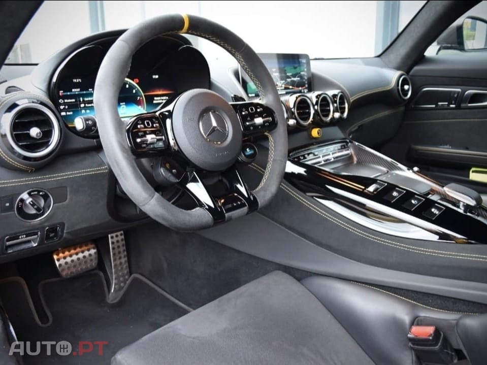 Mercedes-Benz AMG GT R