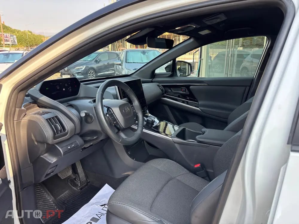 Toyota bZ4X 71,4 kWh Lounge