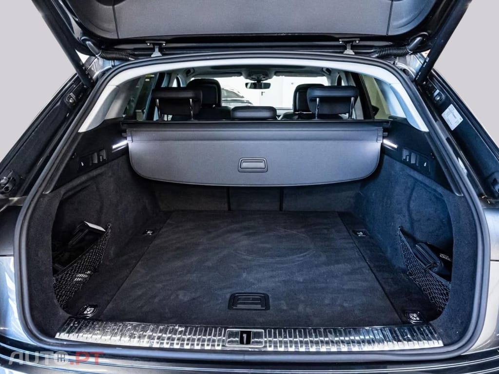 Audi E-Tron I.V.A DEDUTÍVEL 55 Q 2x S LINE