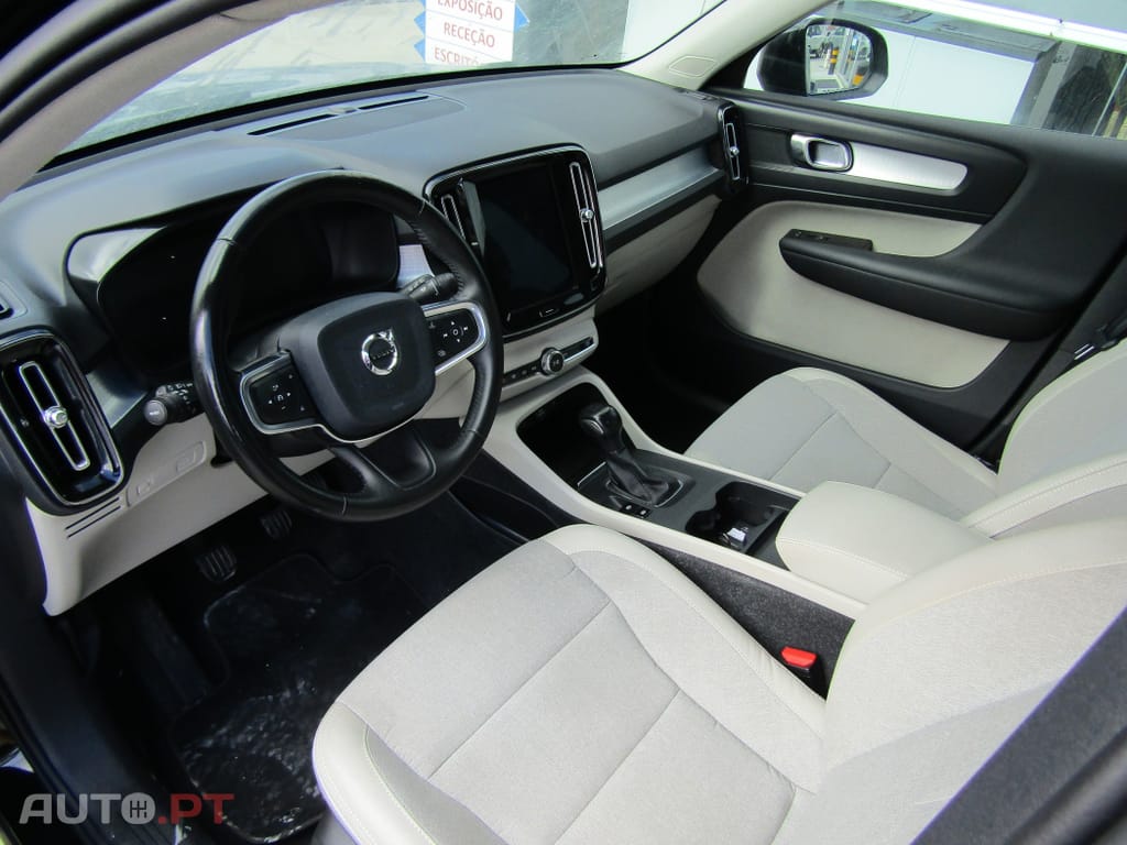 Volvo XC40 2.0 D3 Momentum