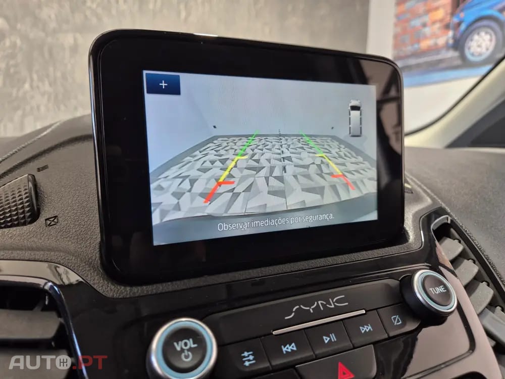 Ford Transit Connect Outro