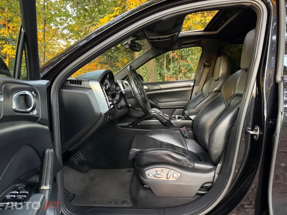 Porsche Cayenne Platinum Edition