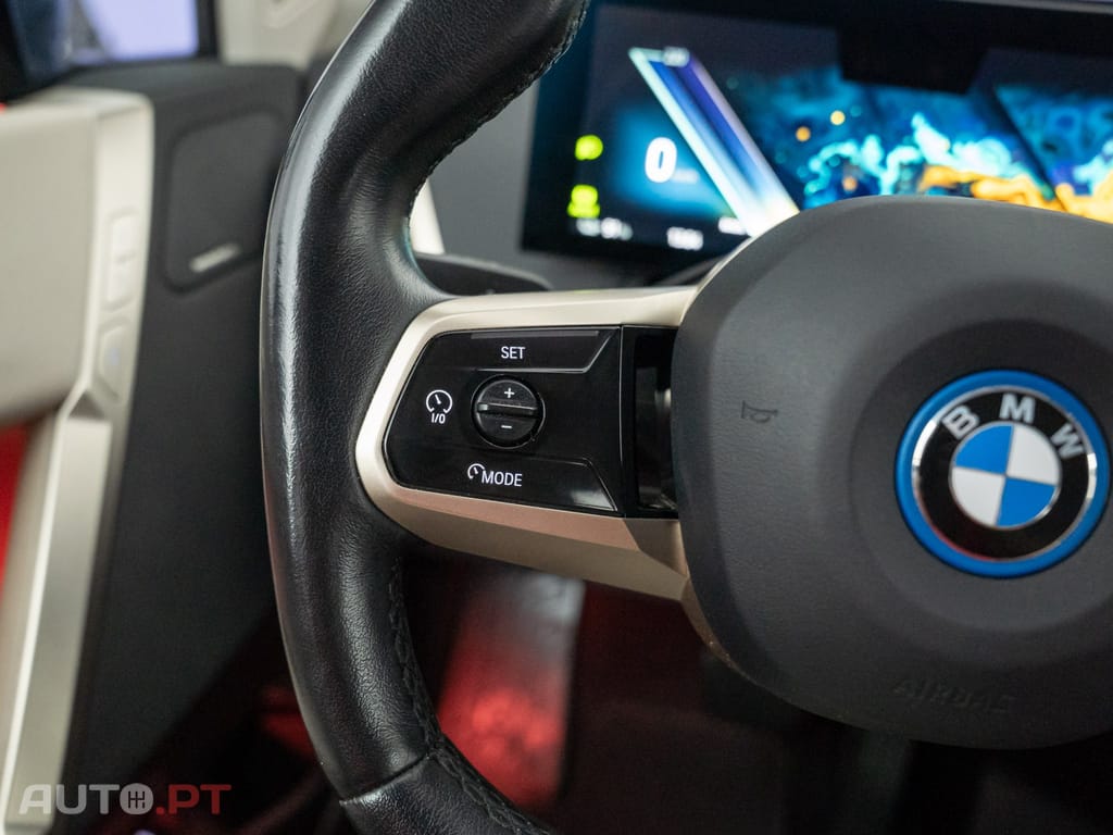 BMW iX xDrive 40