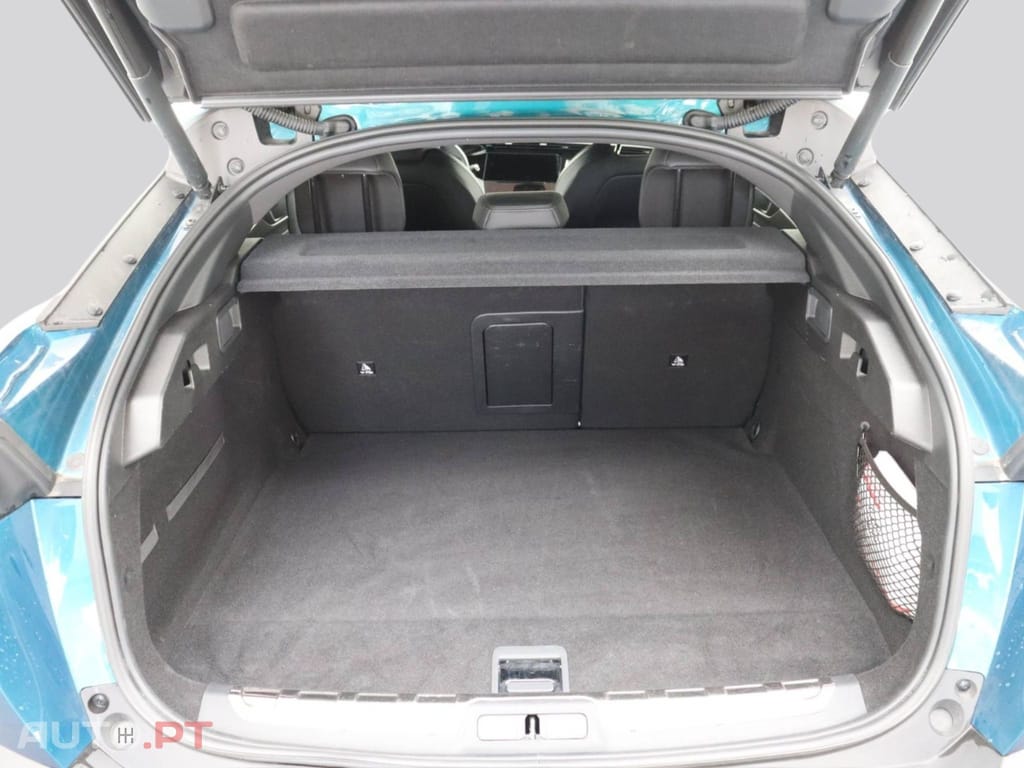 Peugeot 408 I.V.A DEDUTIVEL PHEV 180 e-EAT8 GT